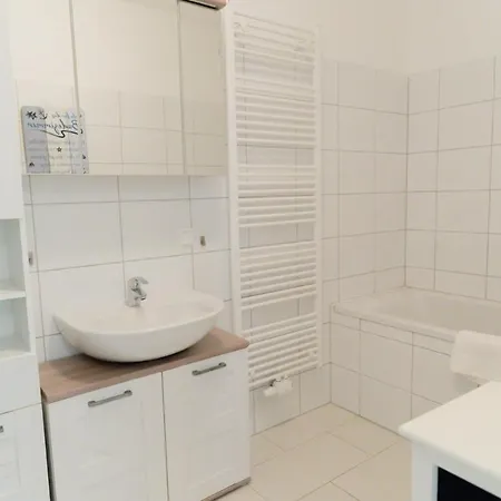 Appartement Apartment Falamingo Velden by Seebnb Velden am Wörthersee